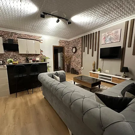 3 Seasons Summer Deluxe Apartment